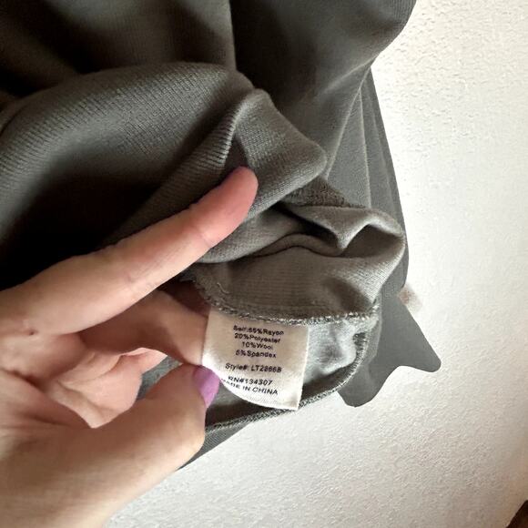 Line and Dot Monroe Turtleneck Gray Womens Size Large - Picture 4 of 7